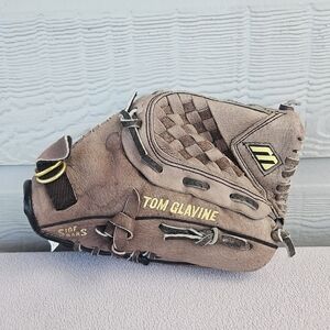 Mizuno Brown and Black Youth Baseball Glove with Gold Accents